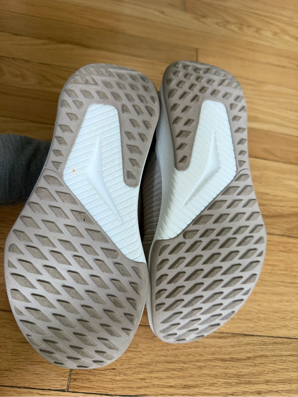 ALLBIRDS Women's Tree Glider, Natural White/Beige (Blizzard Sole), W6, worn once - Picture 8 of 13